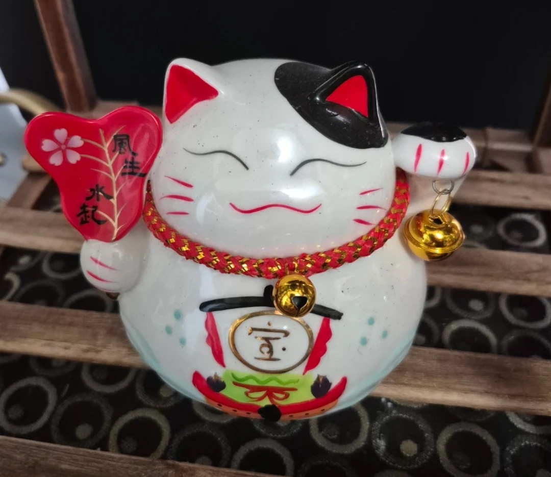 Ceramic Maneki-Neko Lucky Cat Figurine
