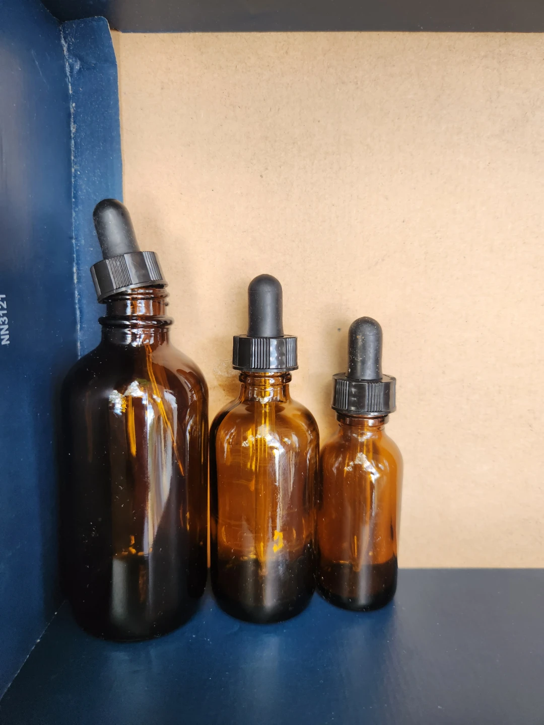 Box of Amber Glass Dropper Bottles - photo 2