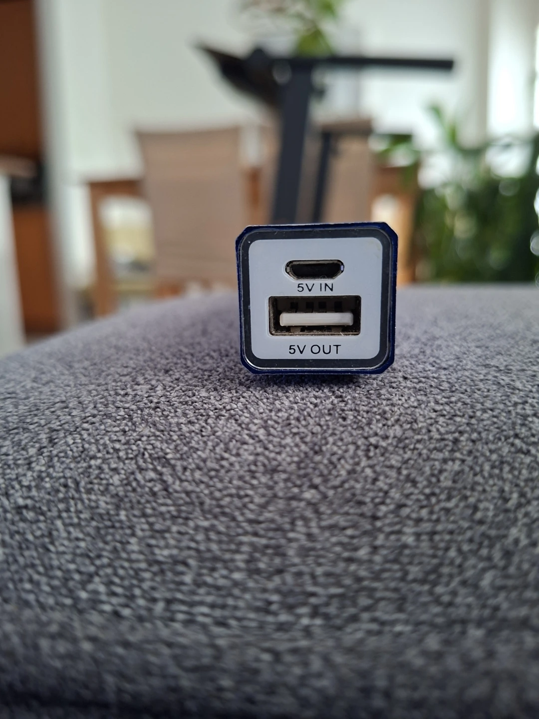 Bell Portable Power Bank 2200mAh - photo 2