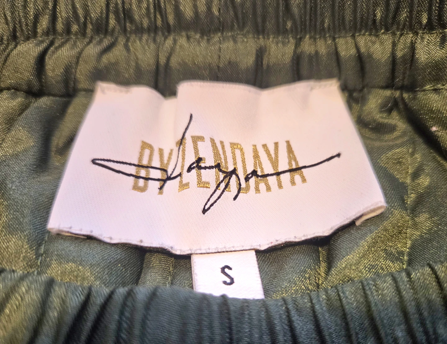 By Zendaya Quilted Joggers Olive Green - photo 3