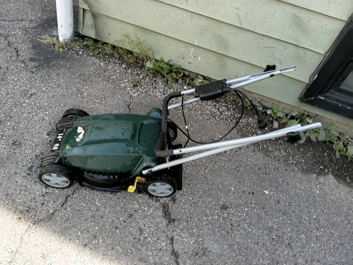 Worx 14 inch Compact Electric Lawn Mower - photo 4
