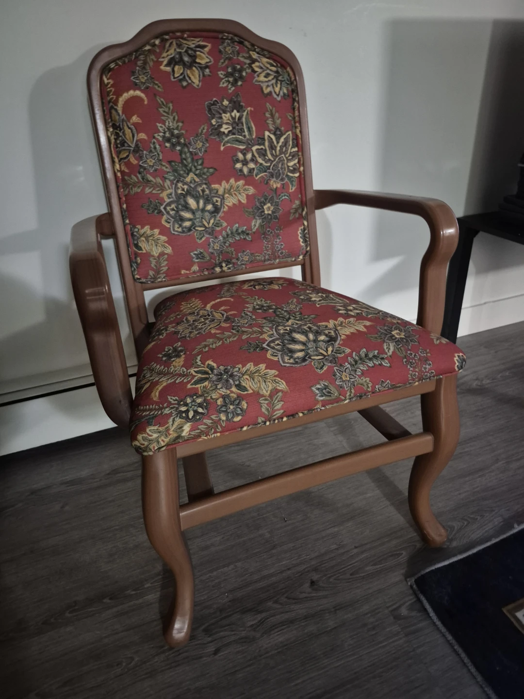Floral pattern wooden armchair