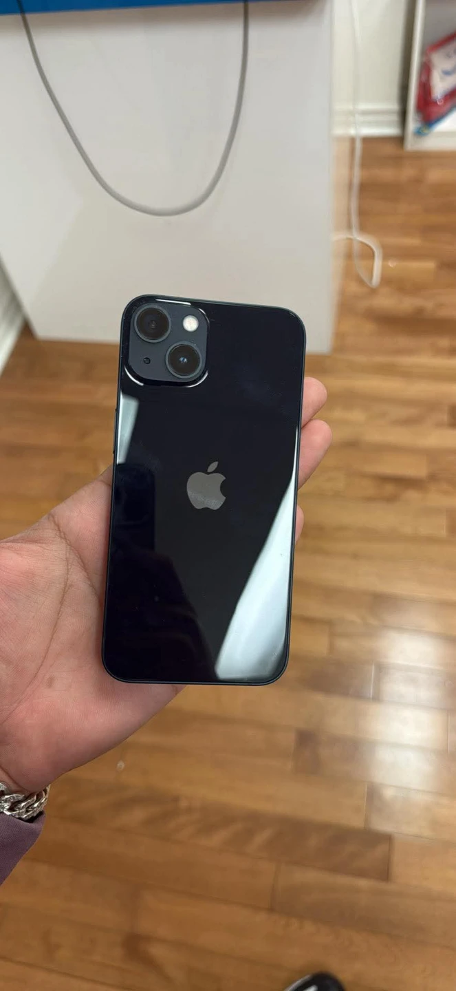 Apple iPhone 13 - Midnight