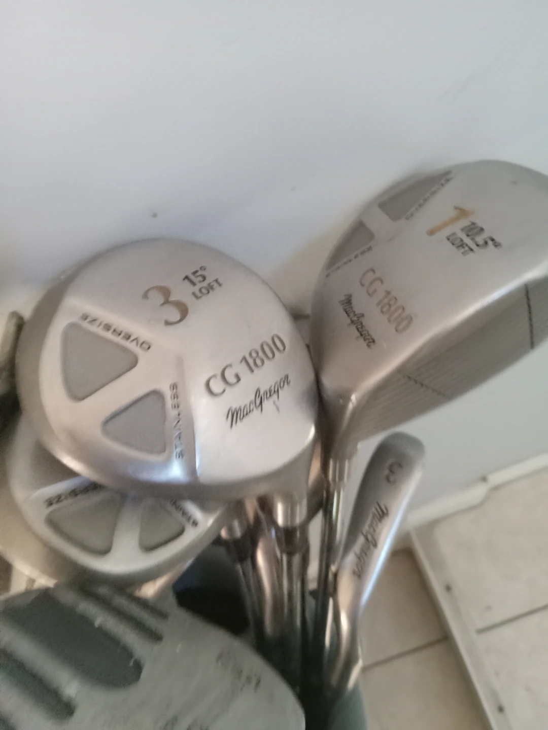 MacGregor CG 1800 Golf Clubs and Titleist Bag - photo 3