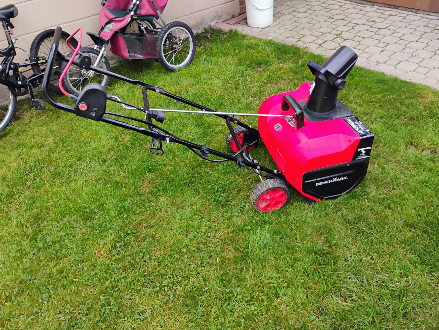Benchmark 22" Electric Snowblower - photo 4
