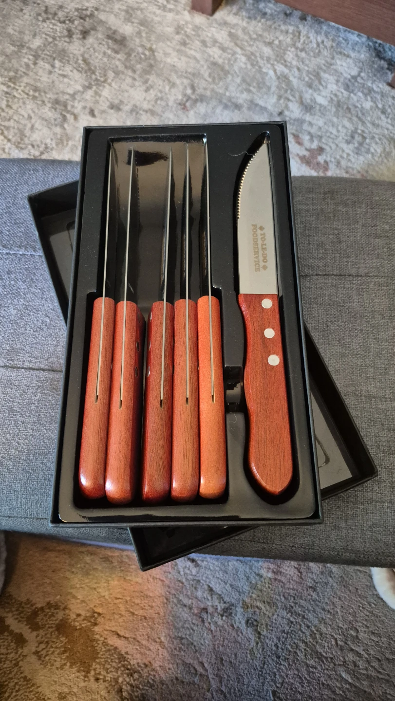 To-Le-Do Foodservice Steak Knife Set