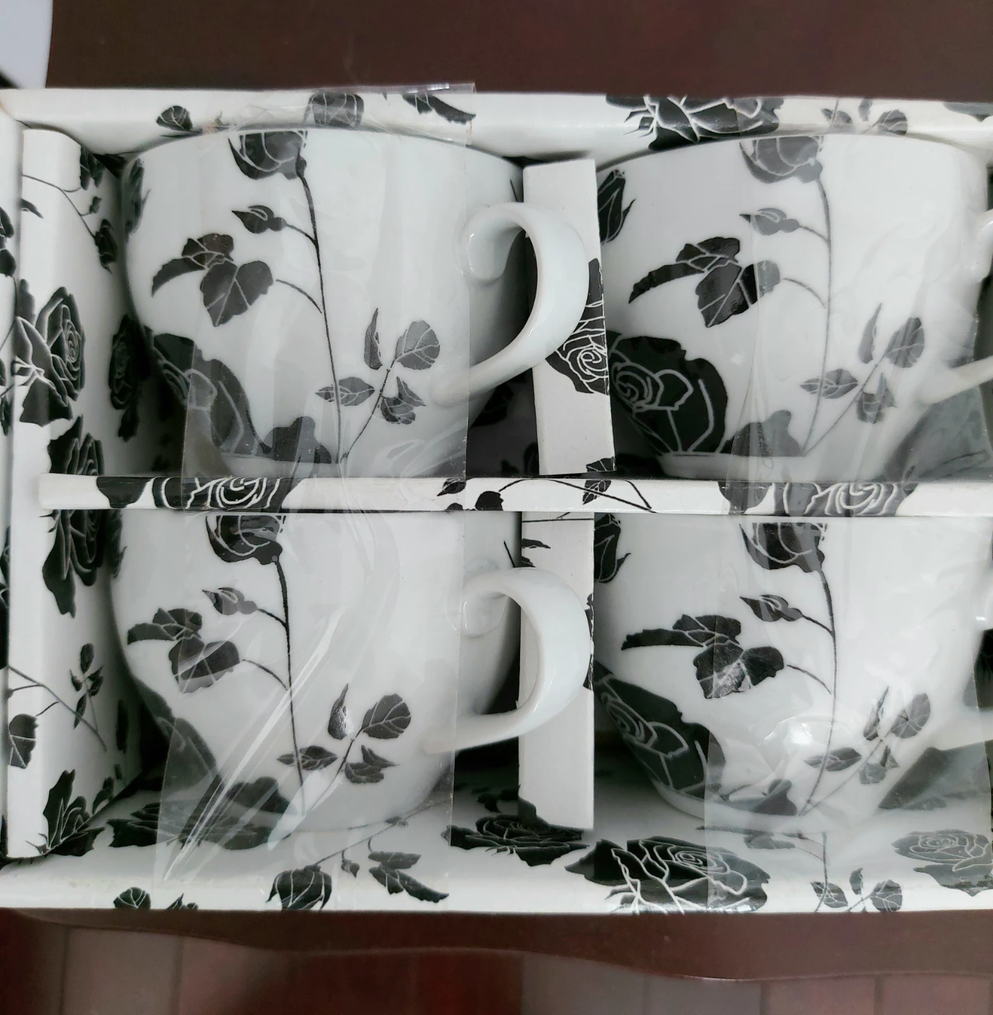 Black and White Floral Teacup Set - photo 2