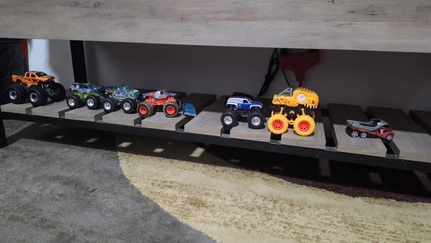 Hot Wheels Monster Trucks Lot