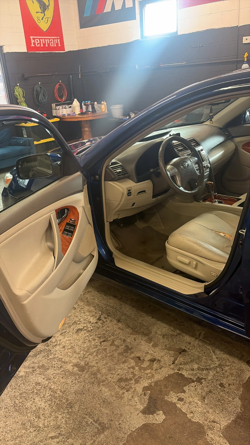 Toyota Camry XLE - photo 5