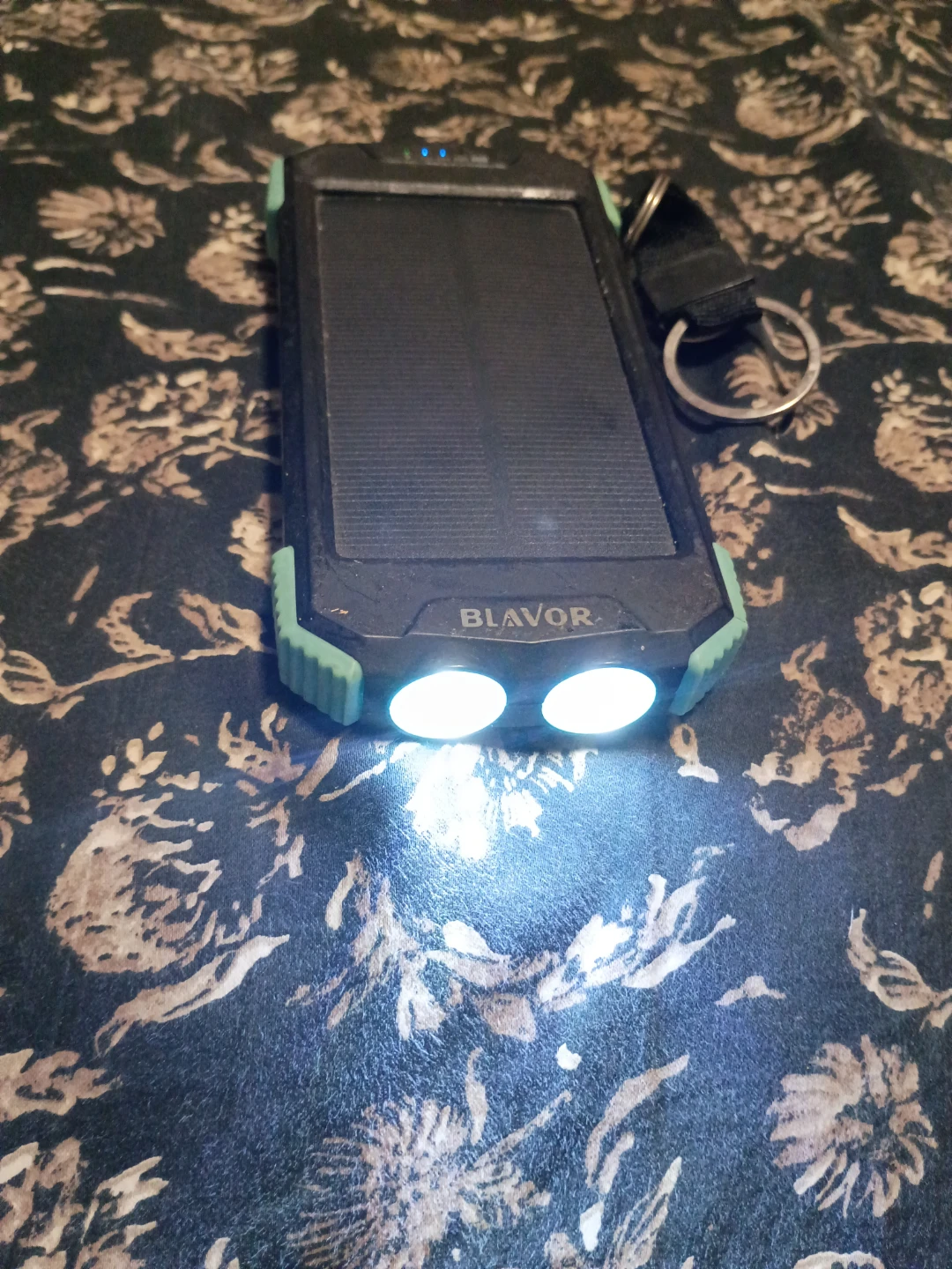BLAVOR Wireless Solar Power Bank PN-W05 - photo 3