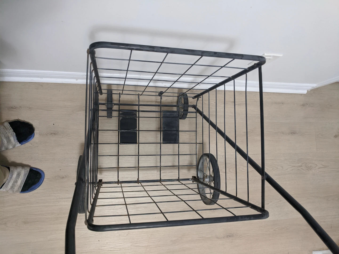 Big Metal Shopping Cart - photo 4