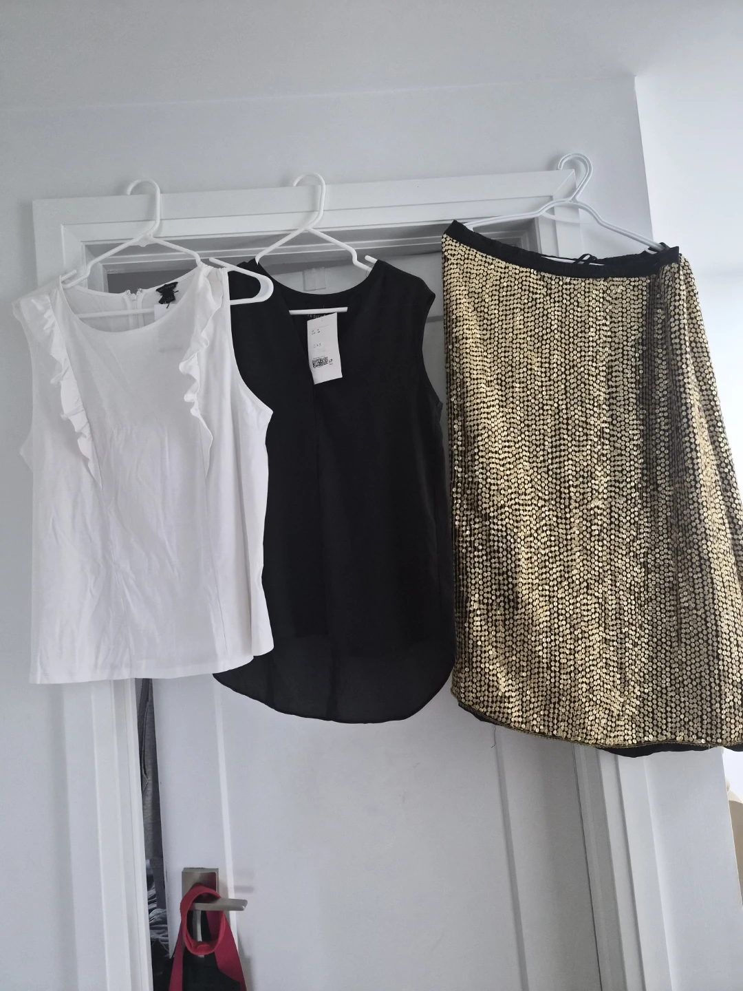 Three piece women's clothing set