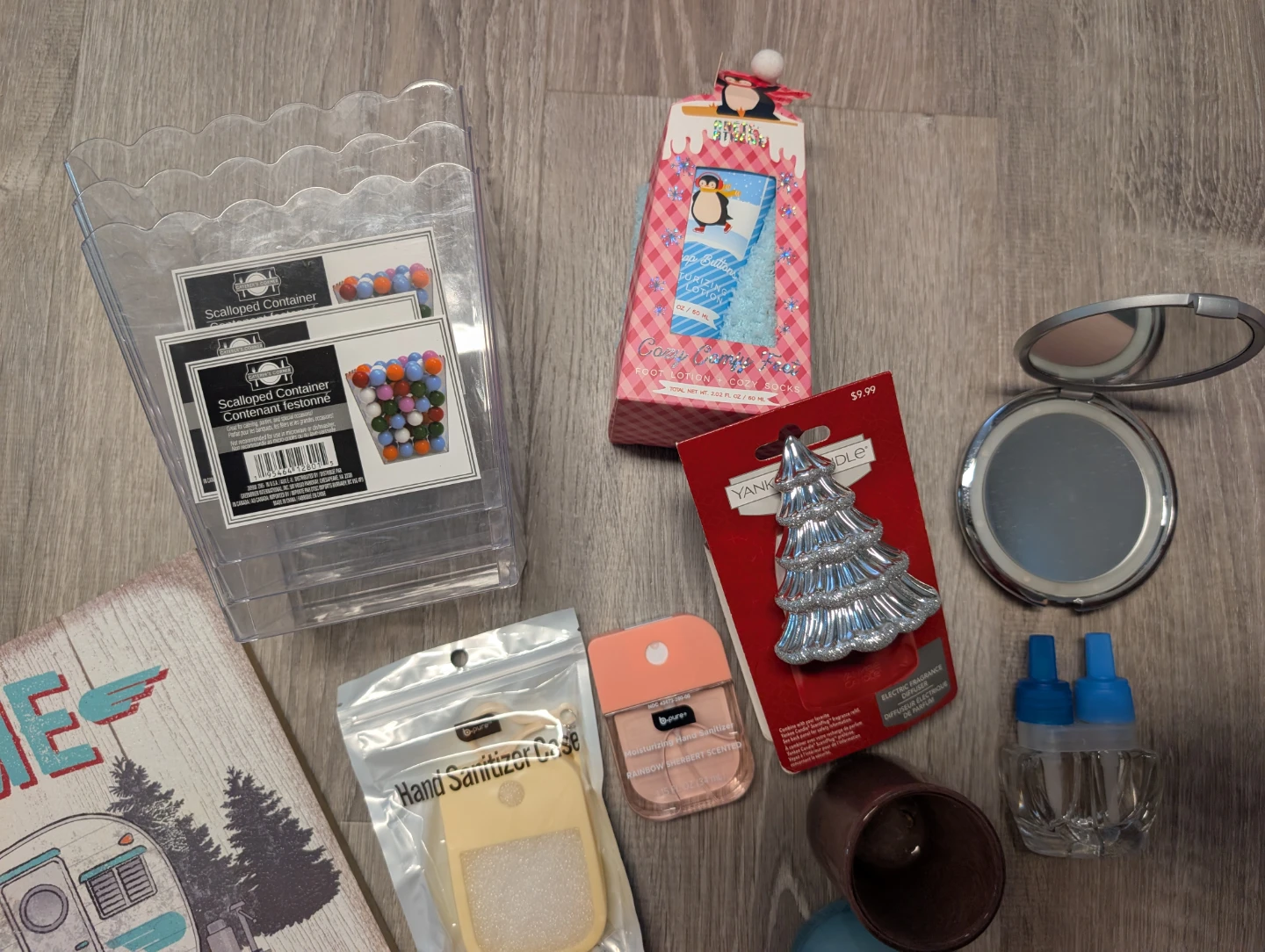 Bundle of random items. - photo 3