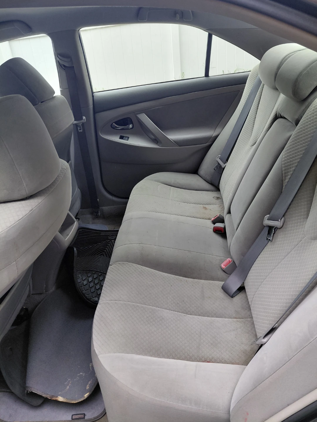 Toyota Camry Sedan - photo 4