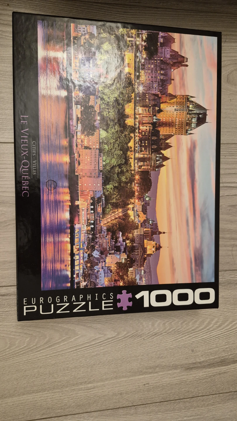 1000 piece puzzle. All pieces are intact