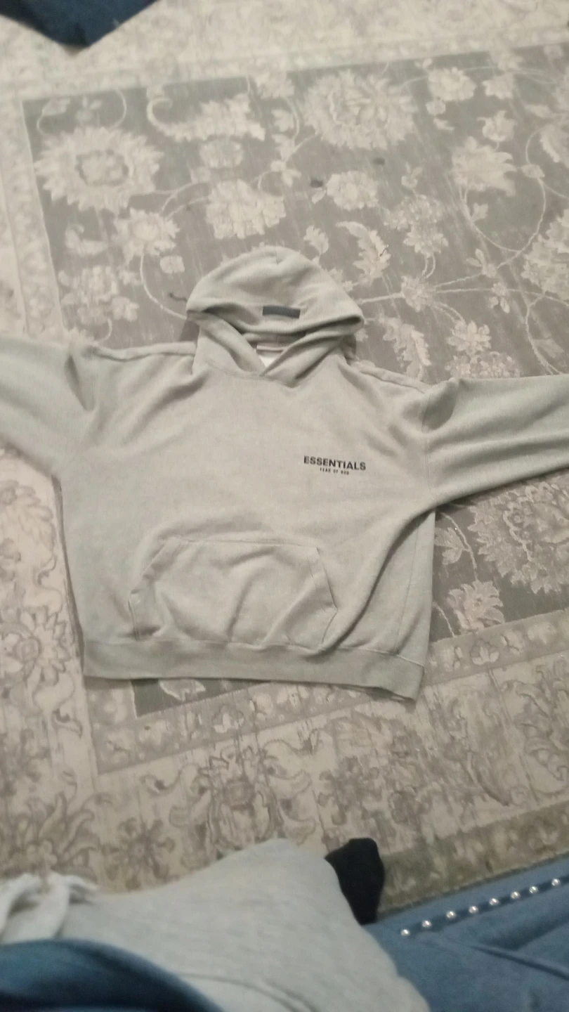 Size small in men's essentials hoodie used like new - photo 2