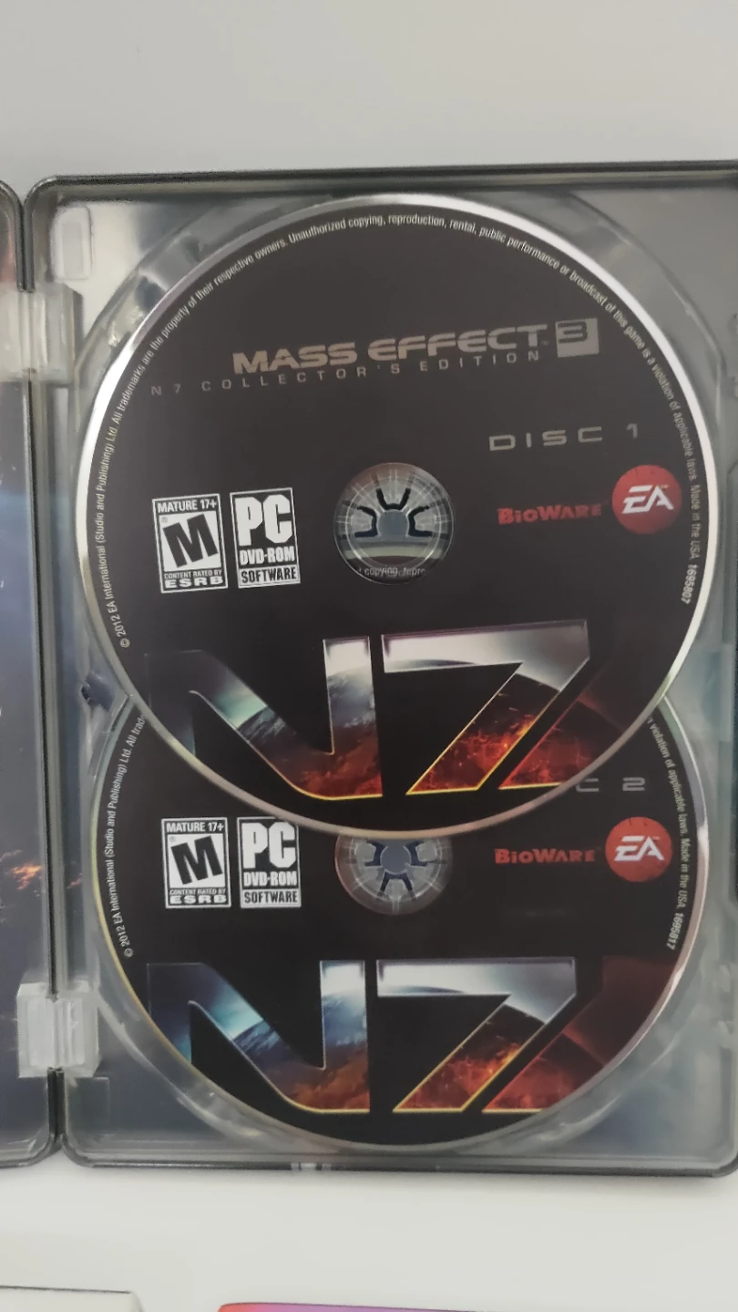 Mass Effect 3 N7 Collector's Edition PC - photo 4