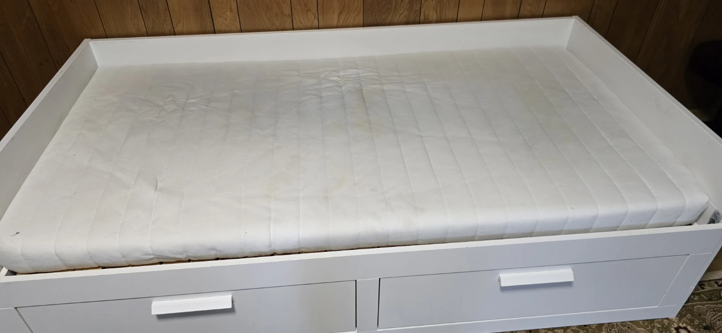 IKEA white daybed with two storage drawers - photo 4