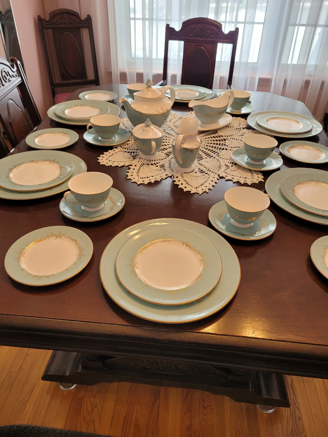 (Never used) Royal Doulton- Melrose pattern - China dinnerware