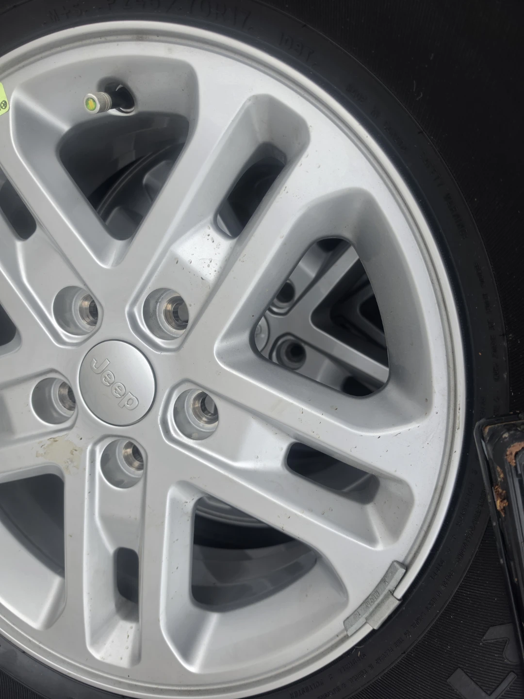 Jeep 17-inch Wheels with Goodyear Fortera Tires