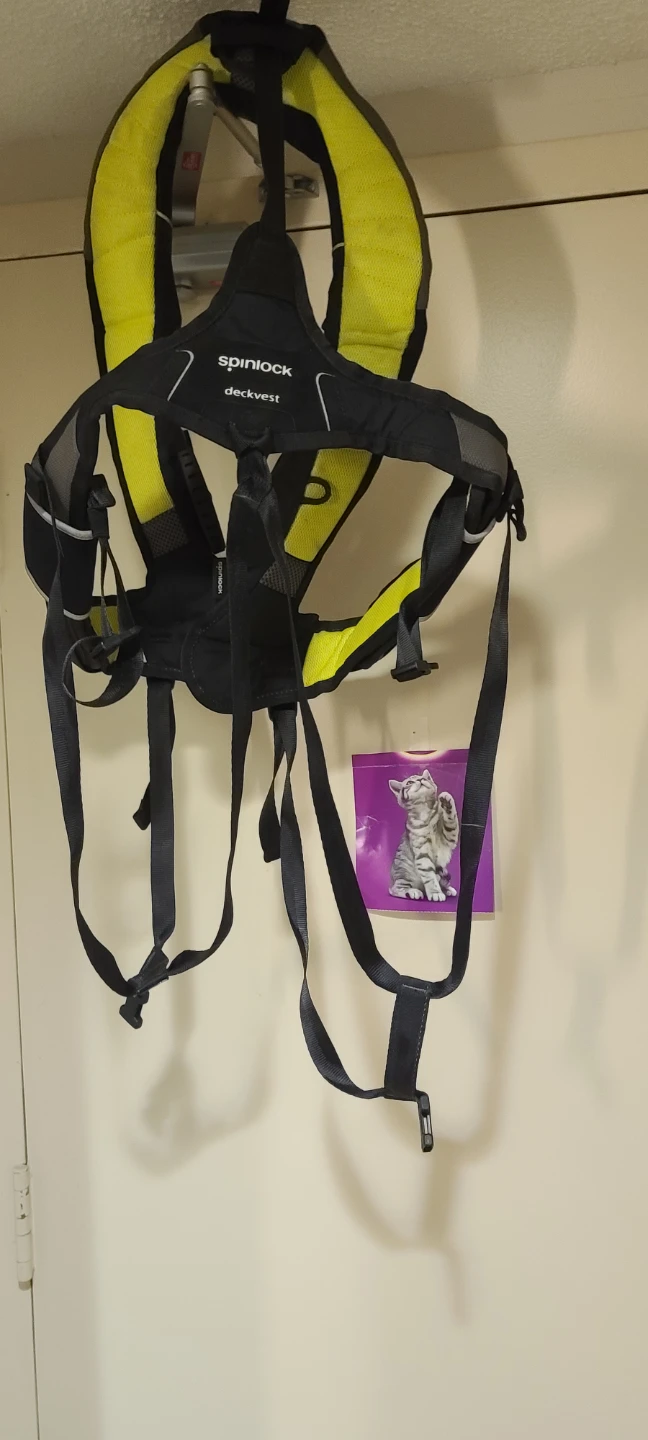 Spinlock Deckvest  150 N Life Jacket with harness. - photo 3