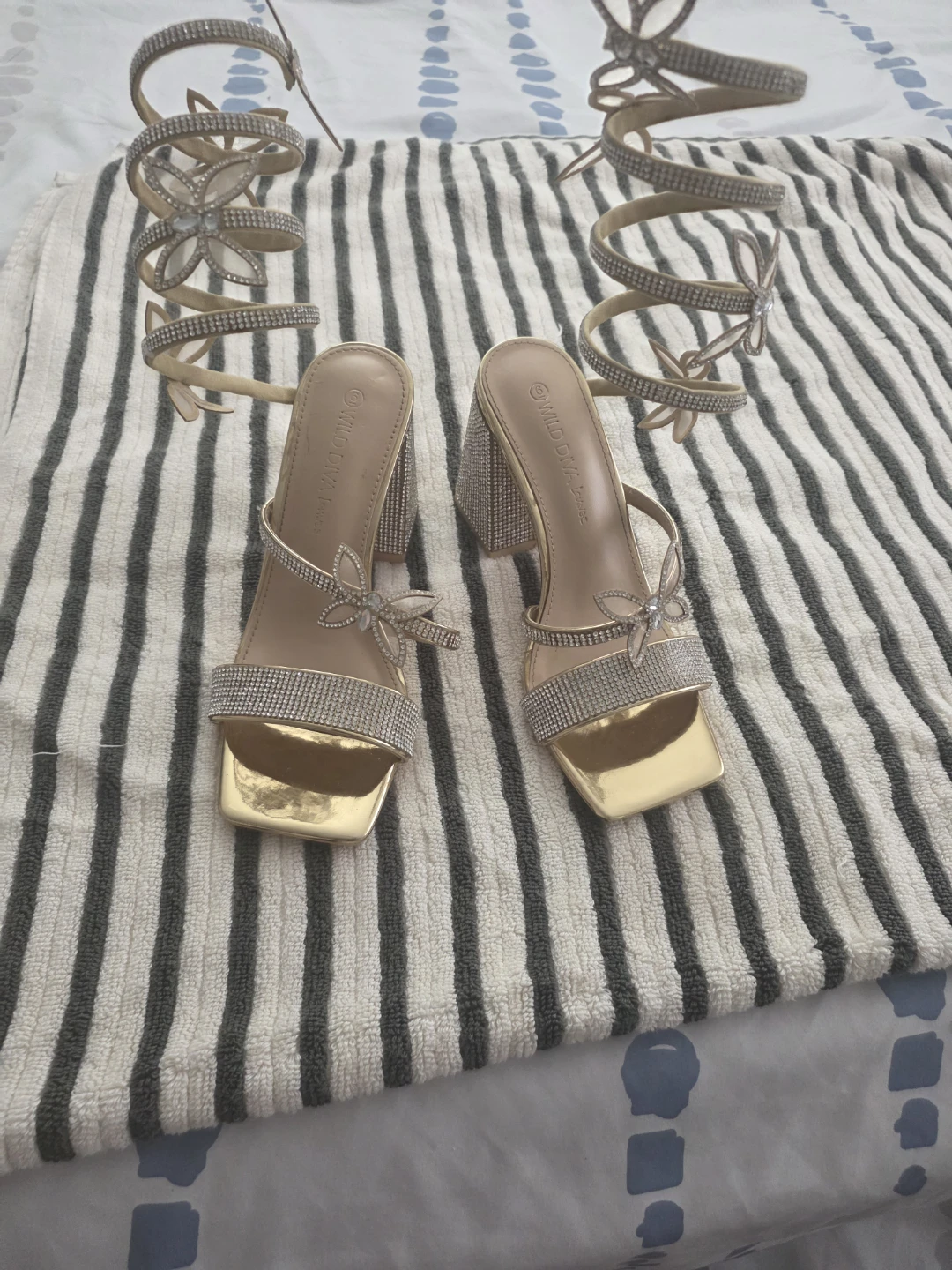 Wild Diva Lounge Gold Rhinestone Spiral Heels - photo 3