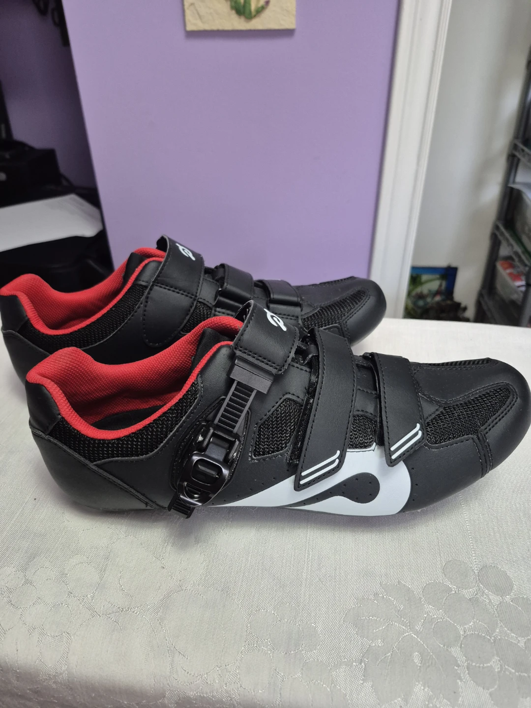 Peloton Cycling Shoes Size 48, barely used