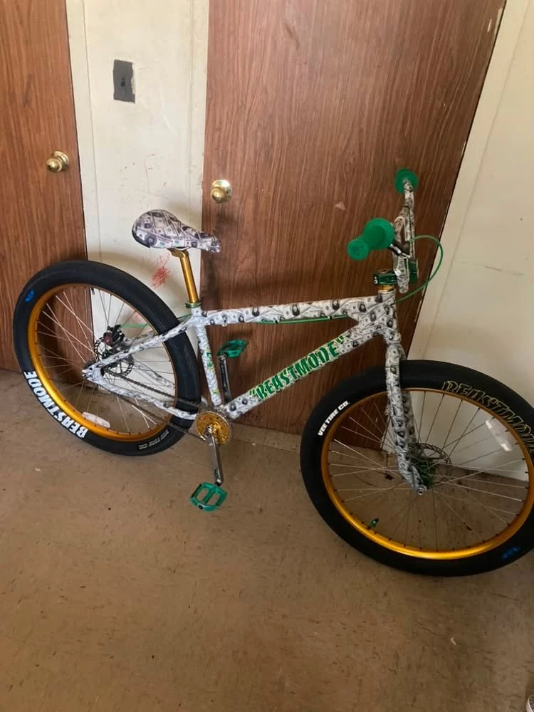 BEASTMODE MONEY LYNCH RARE BMX Bike