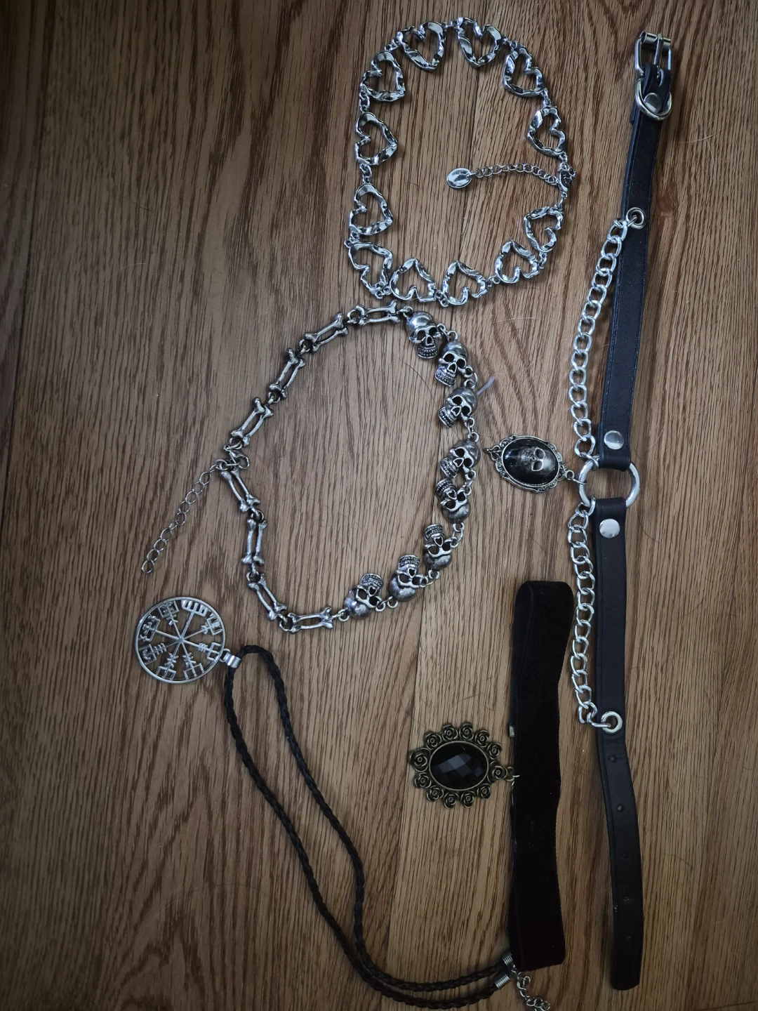 Accessories and Jewellery - photo 2