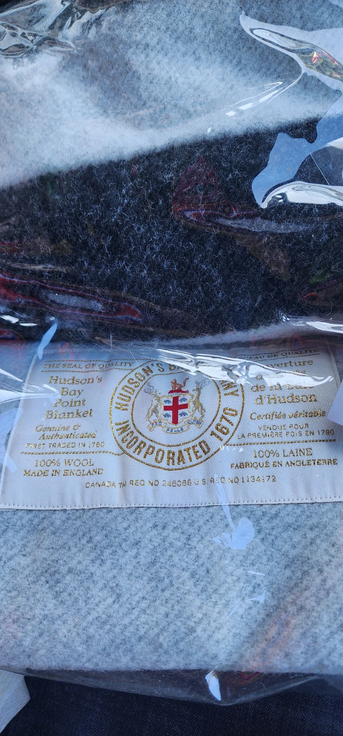 Hudson's Bay Company 3.5 Point Wool Blanket - photo 3