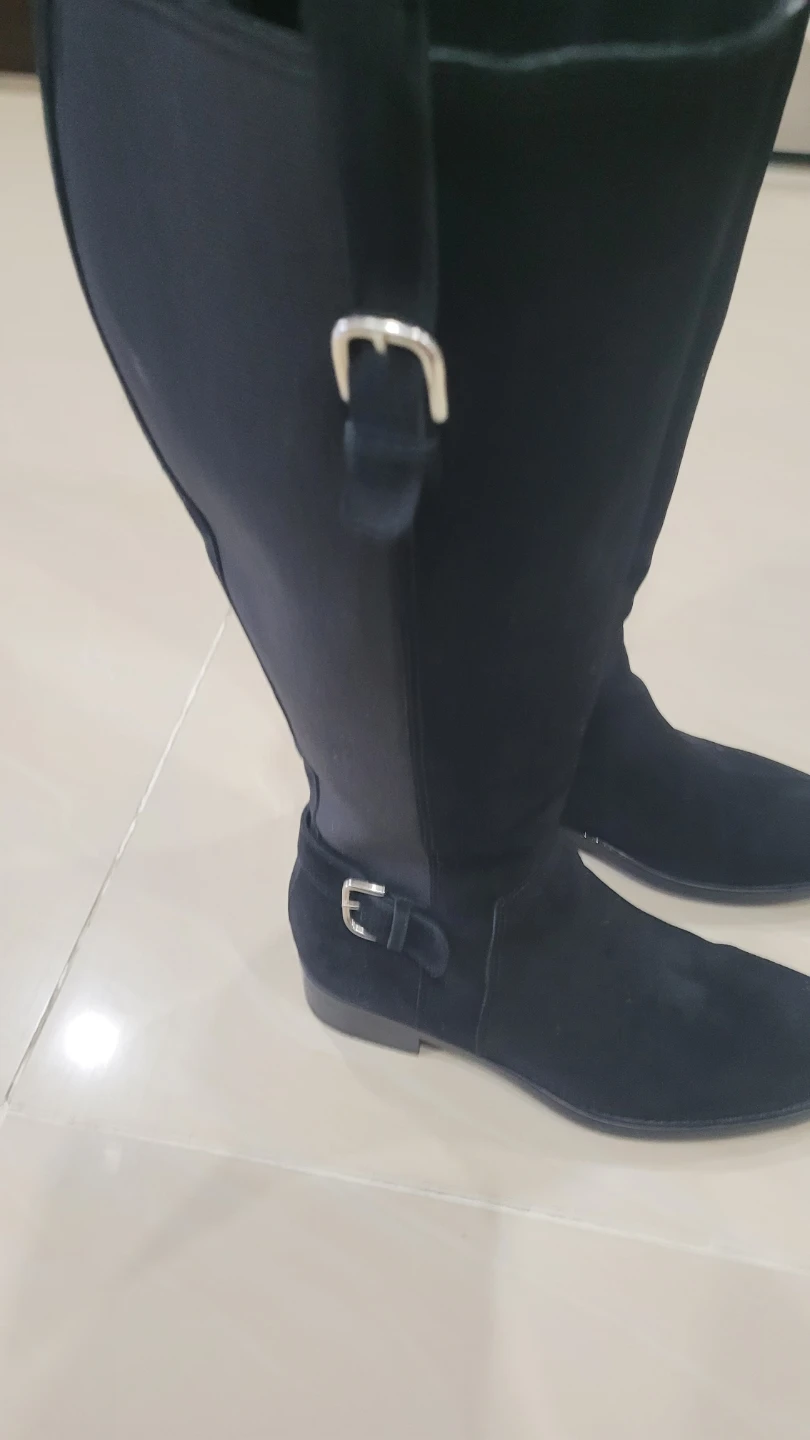 Beautiful Suede boots from Browns, - photo 3