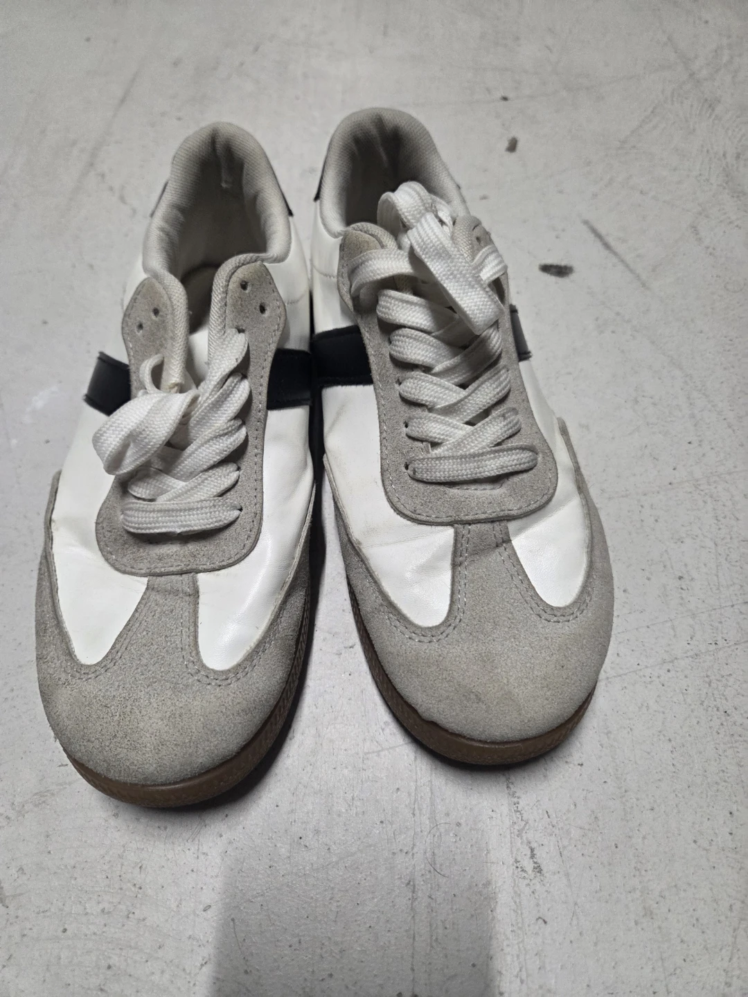 Streetwear Society Sneakers Size 7