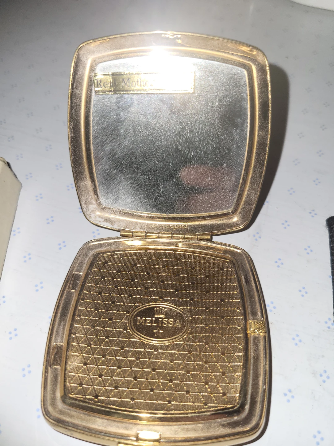 🏈 Vintage Melissa Mother of Pearl Compact