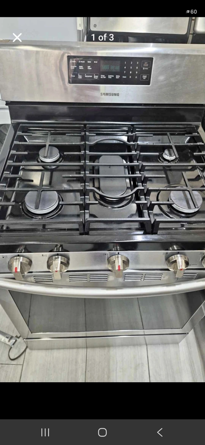 Samsung 30in Stainless Steel Gas Range
