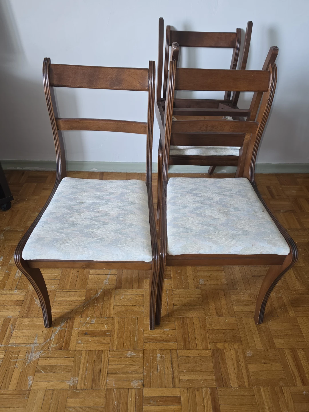 Drop Leaf Dining Table and Chairs Set - photo 5