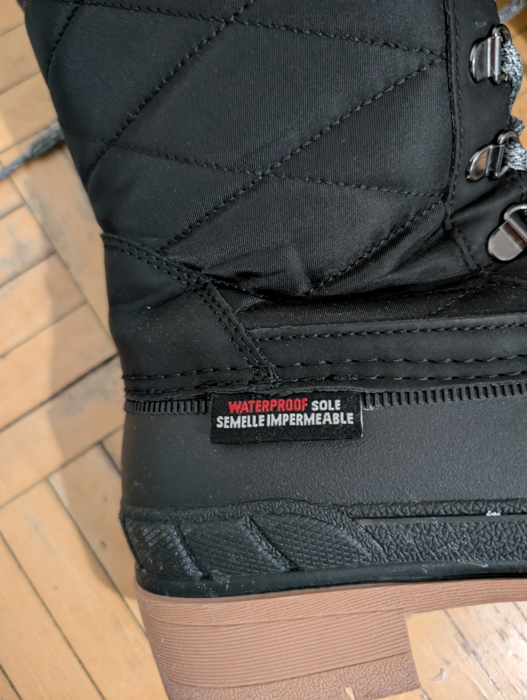 Canadiana winter boots - Size 9 - photo 3