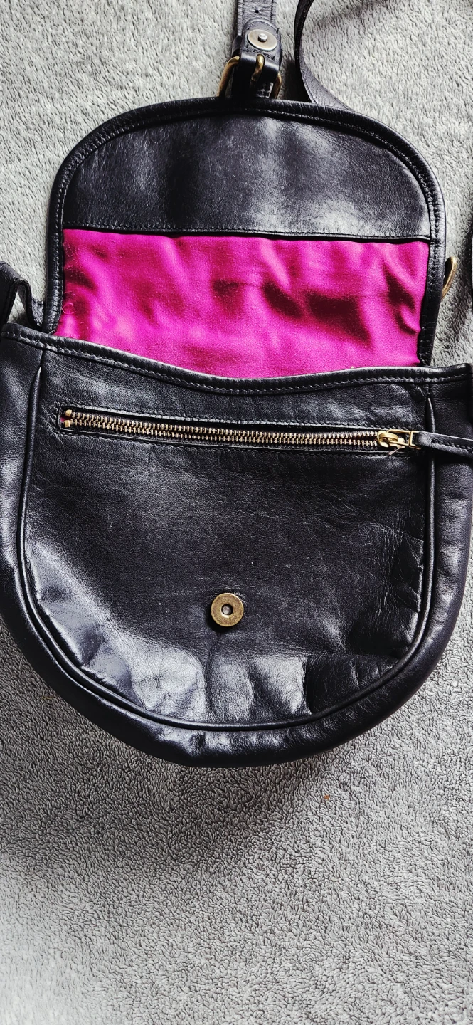 Roots vintage saddle bag with pink silk liner - photo 5