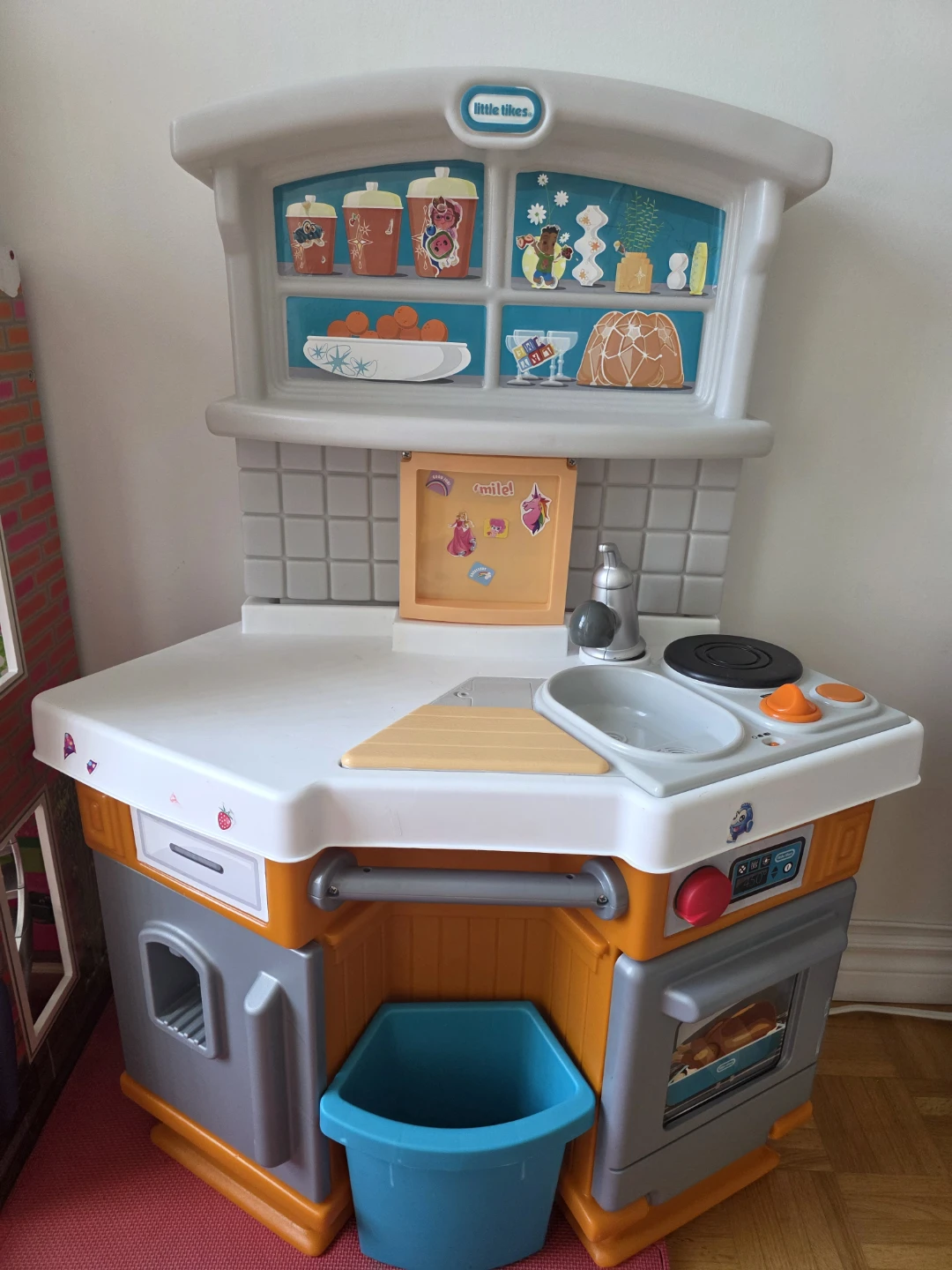 Little Tikes Kids Play Kitchen with Accessories - photo 3