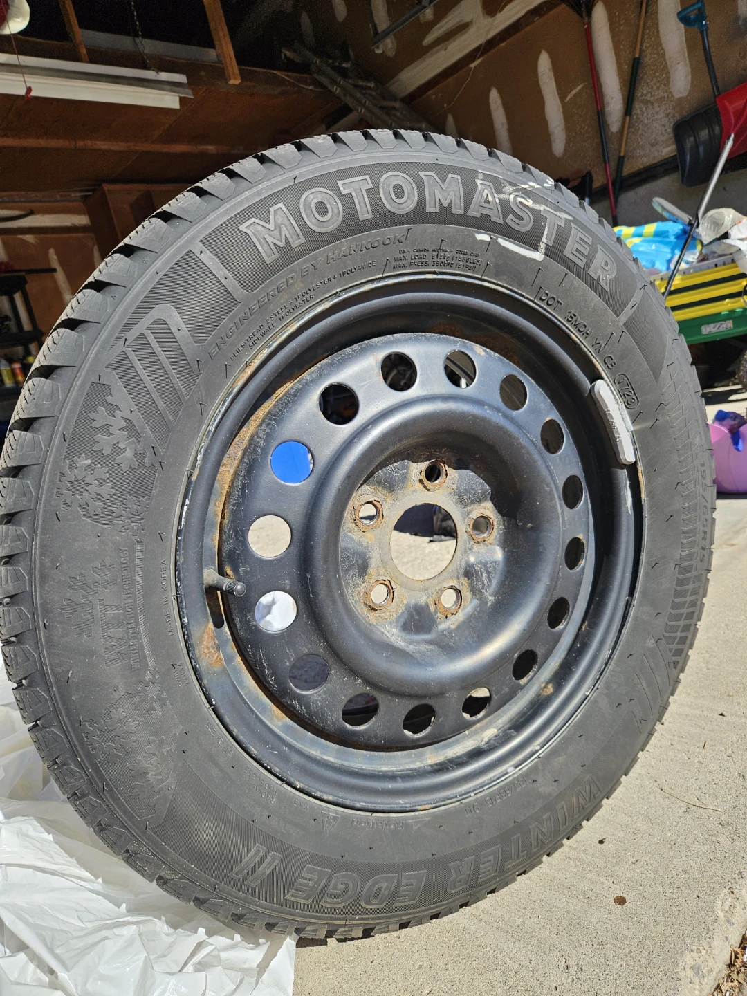 15" Winter Tires on Steel Rims - 195/65R15