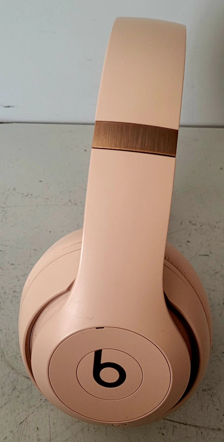 Beats x Kim Bluetooth Over- Ear Headphones (32510722) - photo 2