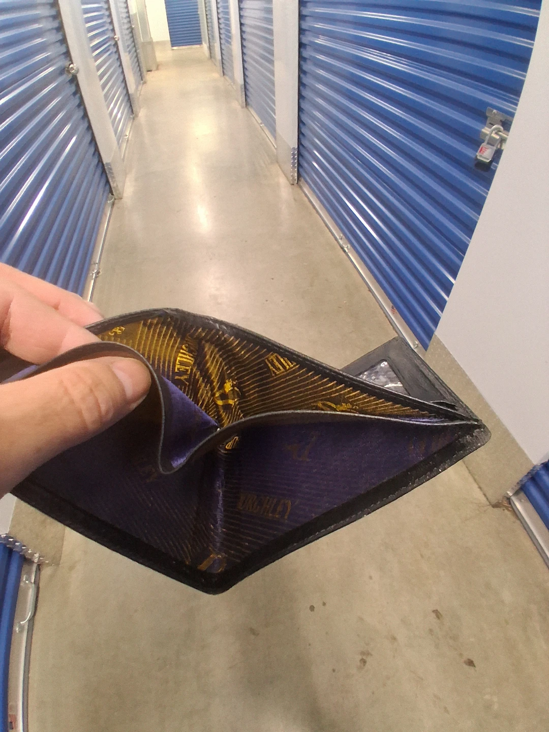 Burghley black bi-fold wallet - photo 4