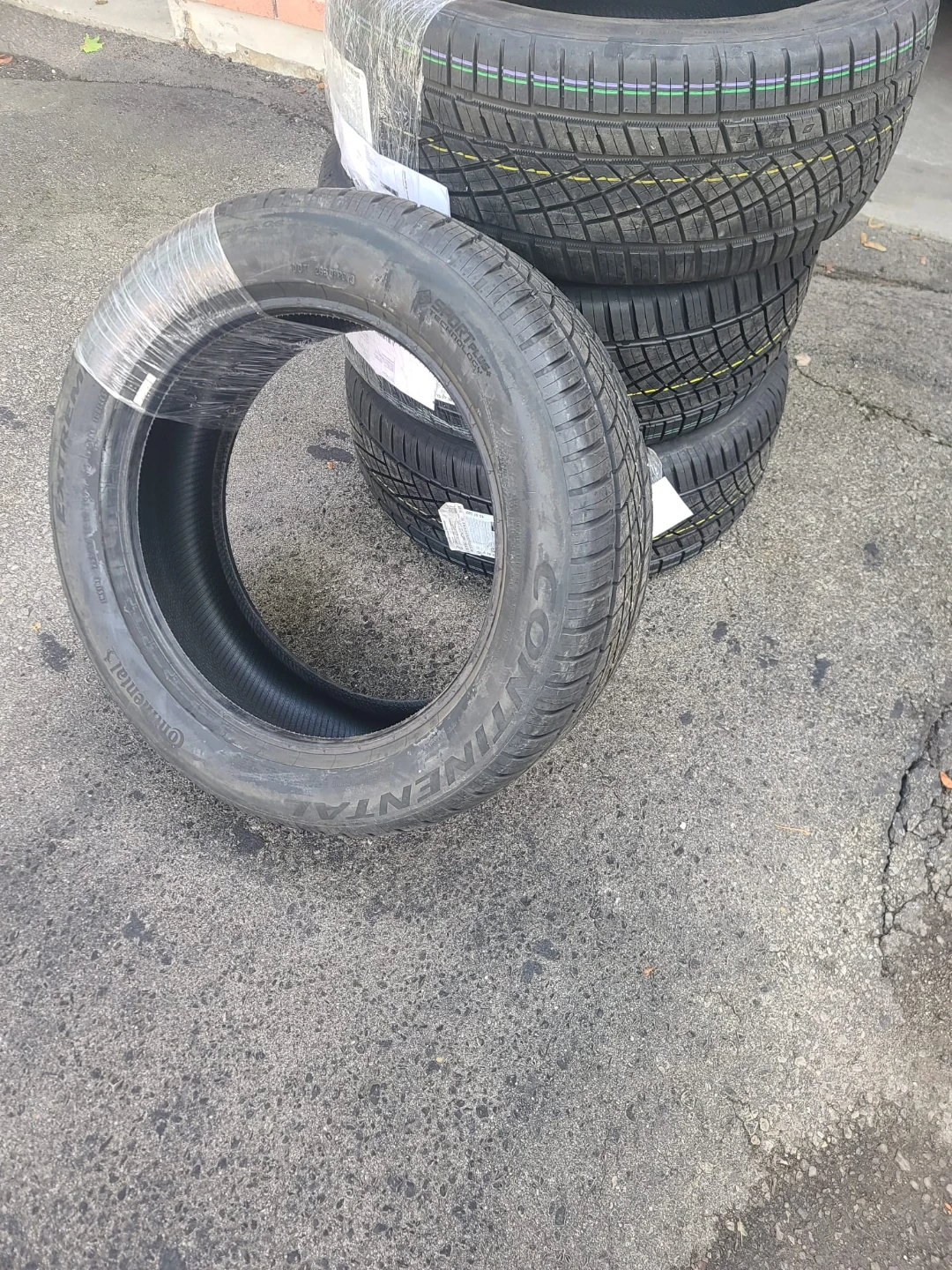 4 new Continental ExtremeContact DWS06 Plus Tires 255/50ZR19