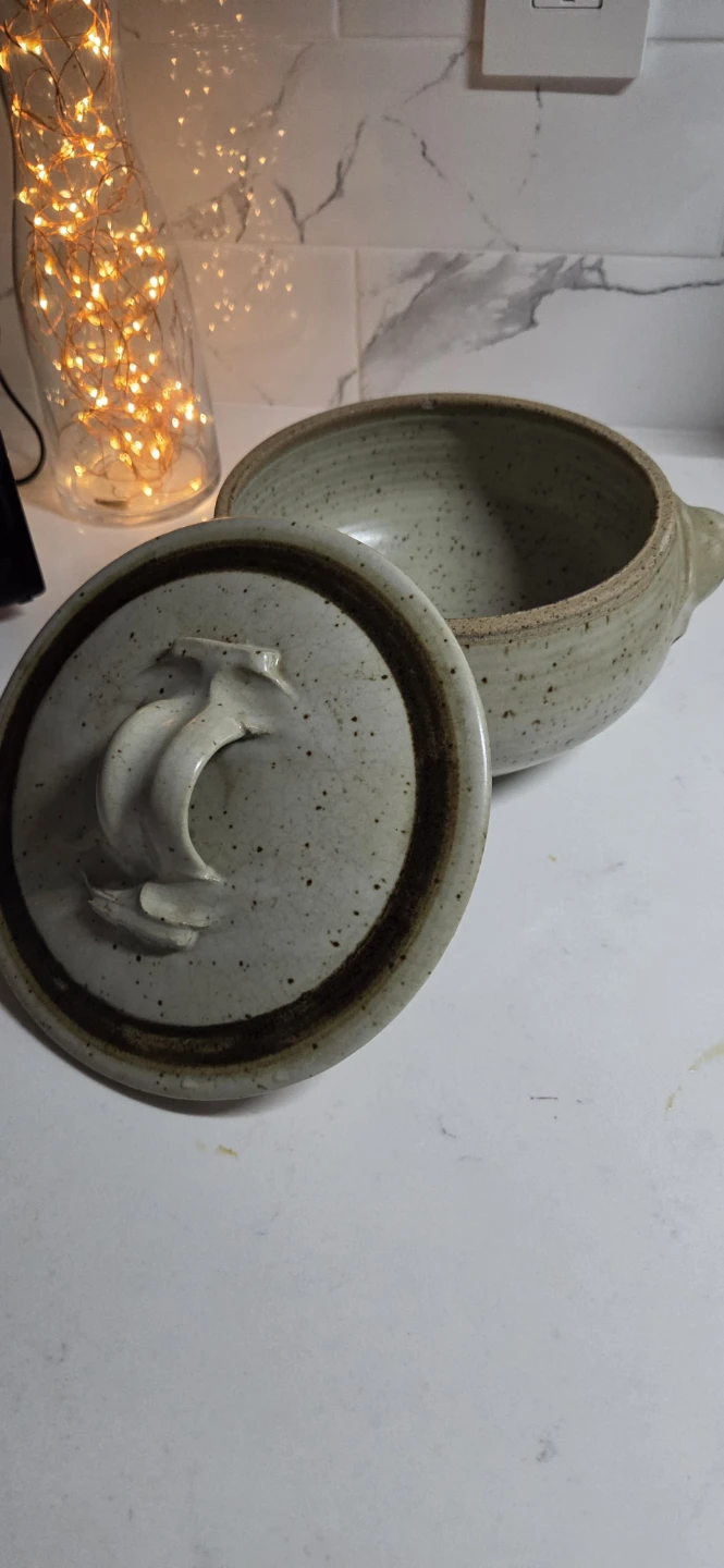 Speckled Ceramic Covered Casserole Dish. NS Gustin Pottery - photo 2