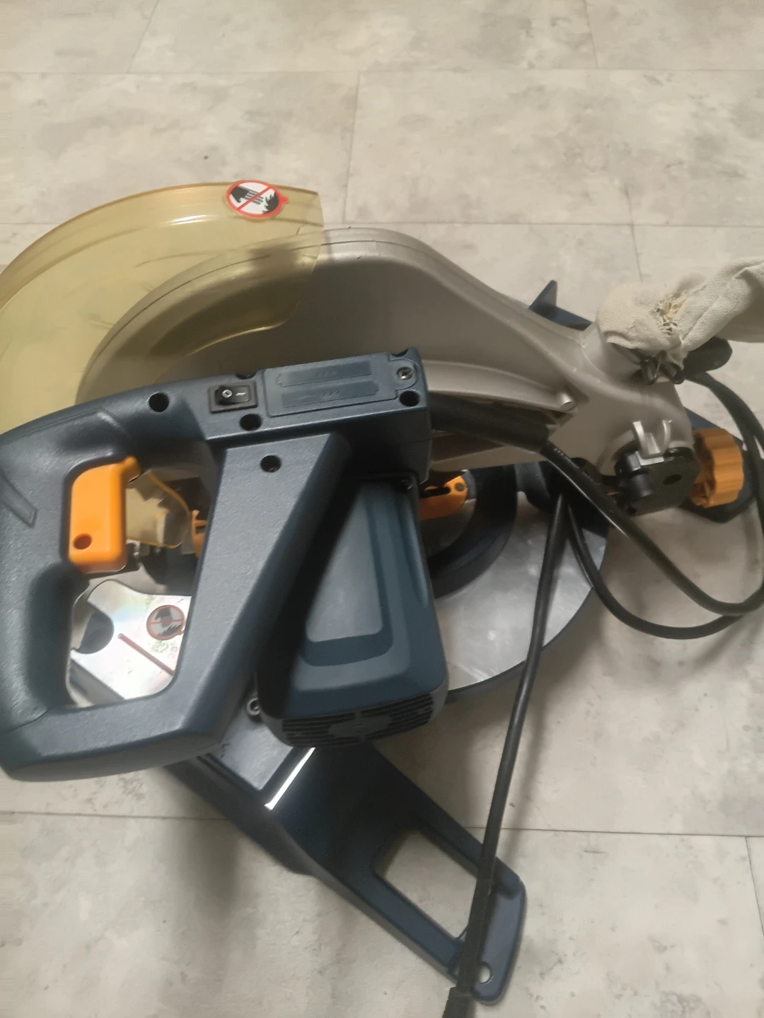 Ryobi 10-inch Compound Miter Saw - photo 2