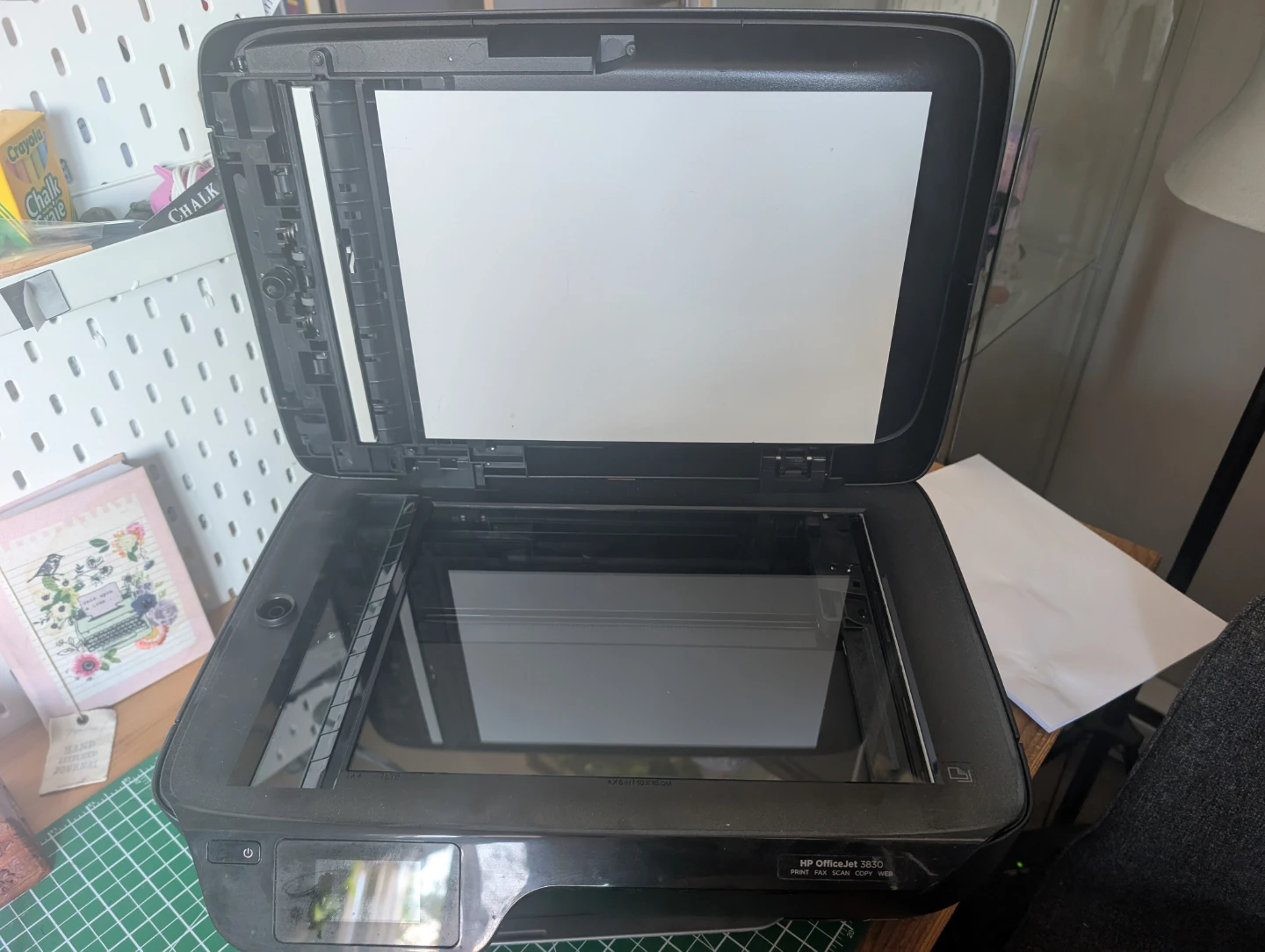 HP OfficeJet 3830 All-in-One Printer - photo 2