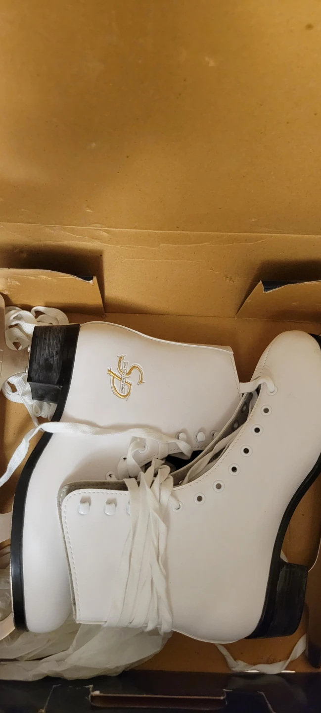CCM Skates - ladies size 7