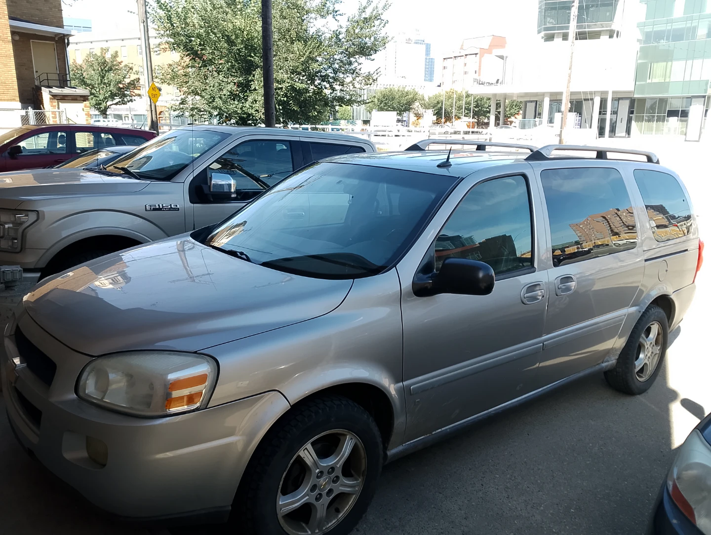 Chevrolet Uplander Minivan