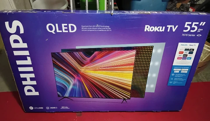 Philips 55-inch 7676 Series QLED Roku TV