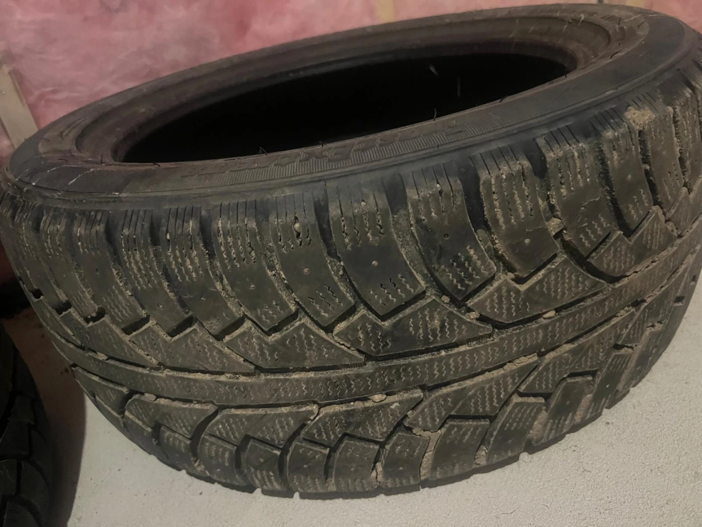 4 Winter Tires 235/50R18* . - photo 3
