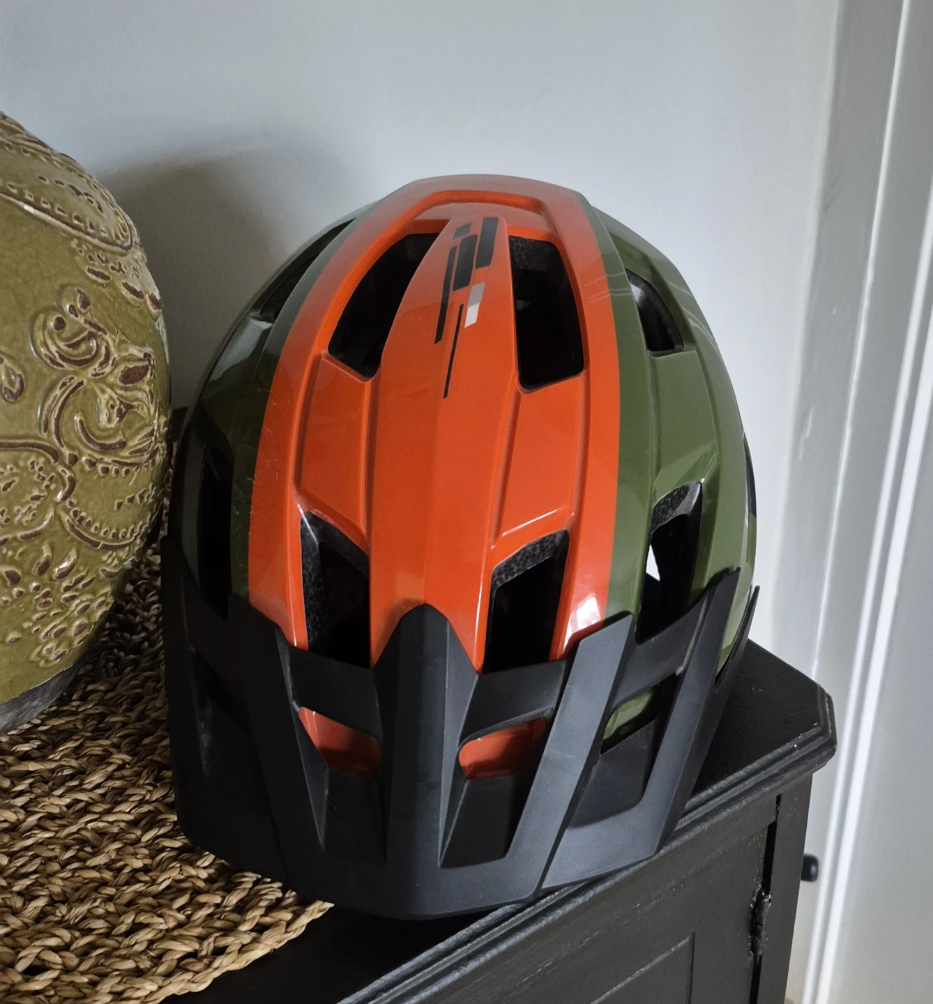 Bicycle, helmet, and air pump - photo 4
